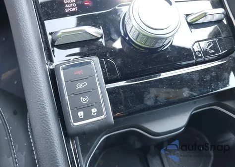 2024 Jeep Grand Cherokee 4Xe Overland z USA, uszkodzony, nr VIN 1C4RJYD61RC107006